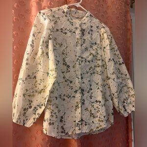 Small, Solitaire, Eyelet Lace, Mandarin Collar, Blouse.